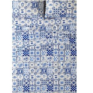 Urban Outfitters Blue and White Fitted Sheet Set F/Q LIKE NEW